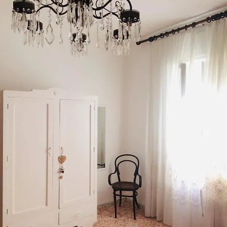Piccola Luna Bed and Breakfast *
